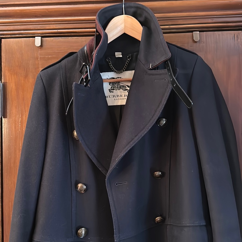 Like new Burberry navy wool coat sz 8 /UK10.